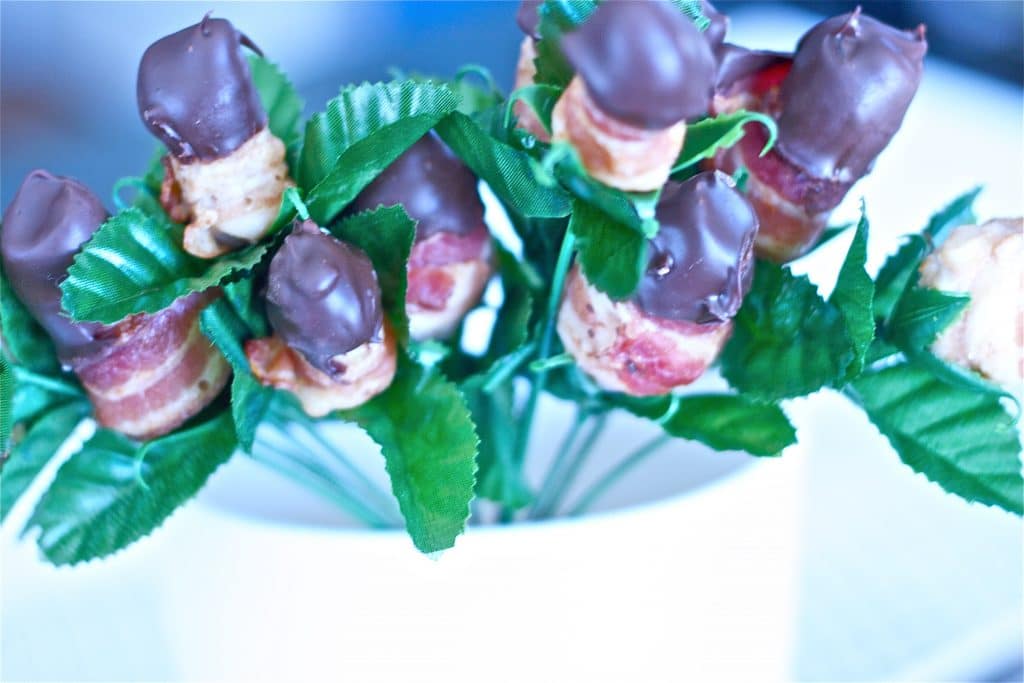 chocolate dipped bacon roses-10