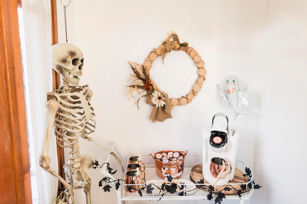 spooky chic Halloween coffee cart-4