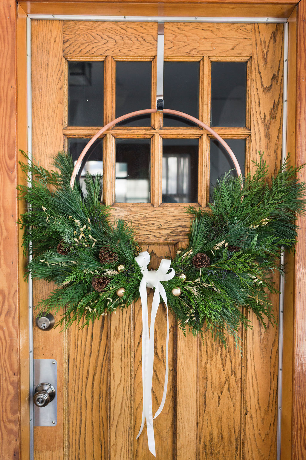 How To Keep Your Holiday Wreath Fresh-3